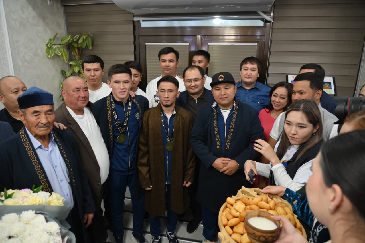 Шымкентте әлем чемпиондарына құрмет көрсетілді