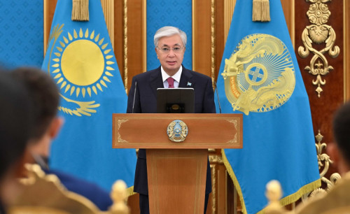 Президент бокстан Әлем чемпионатының жеңімпаздары мен жүлдегерлерін марапаттау рәсіміне қатысты