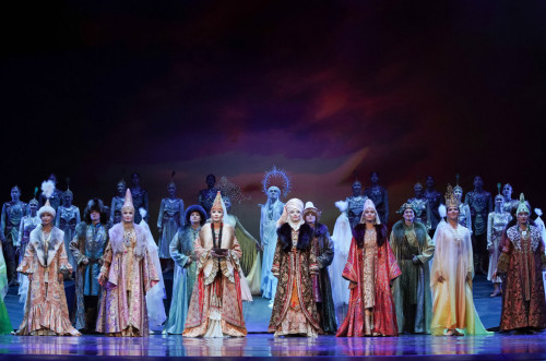 Көрерменді тәнті еткен қойылым