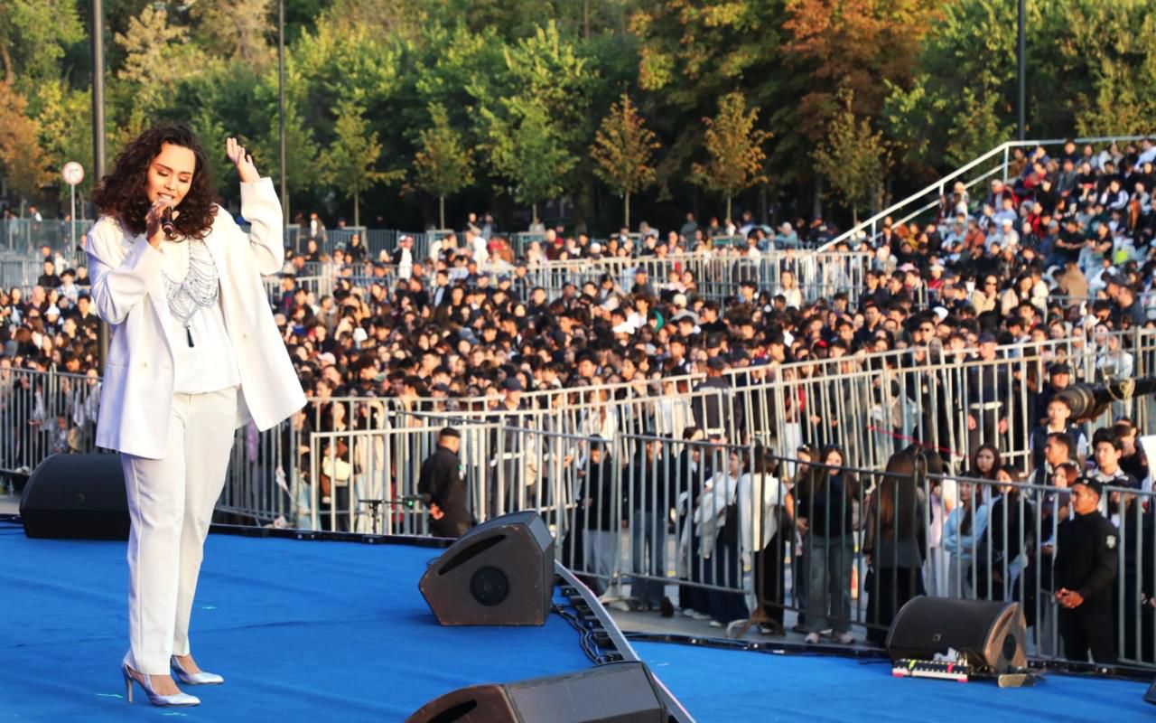 Қала күніне орай өткен Almaty Cover Show атты ауқымды шоуға 50 мыңнан астам көрермен жиналды