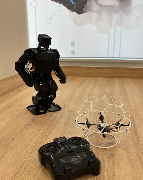 Білім ошағына роботтар жеткізілді