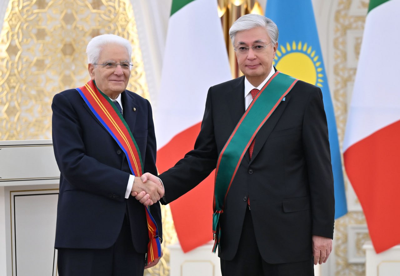 Серджо Маттарелла Қасым-Жомарт Тоқаевқа Италияның ең жоғары наградасын тапсырды