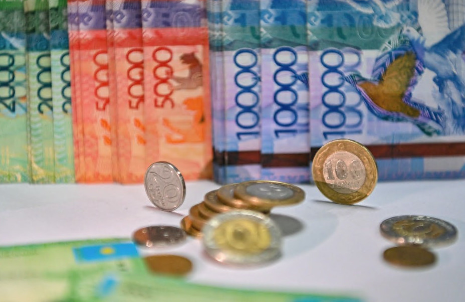 500 мыңнан астам мұғалім ынталандыру жәрдемақысын алады