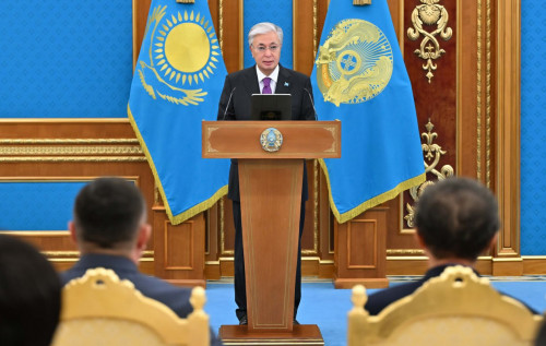 Президент  мұғалімдерді кәсіби мерекесімен құттықтады