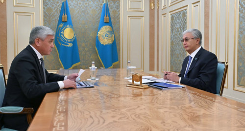 Президент Қарағанды облысының әкімін қабылдады