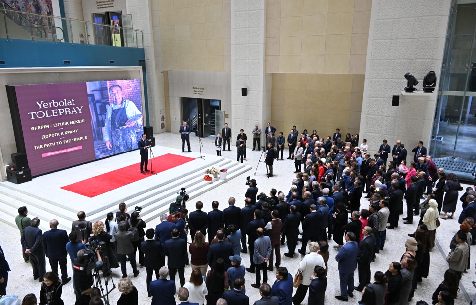 Суретшінің мерейтойлық көрмесі ашылды