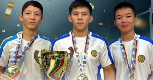 Бір үйден шыққан үш чемпион