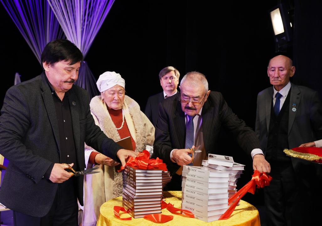 Қаламгерге құрмет көрсетілді