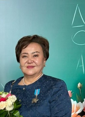 Саналы шәкірт тәрбиелеген