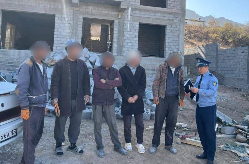 Халықаралық іздеуде жүрген екі шетелдік Түркістан облысында қолға түсті