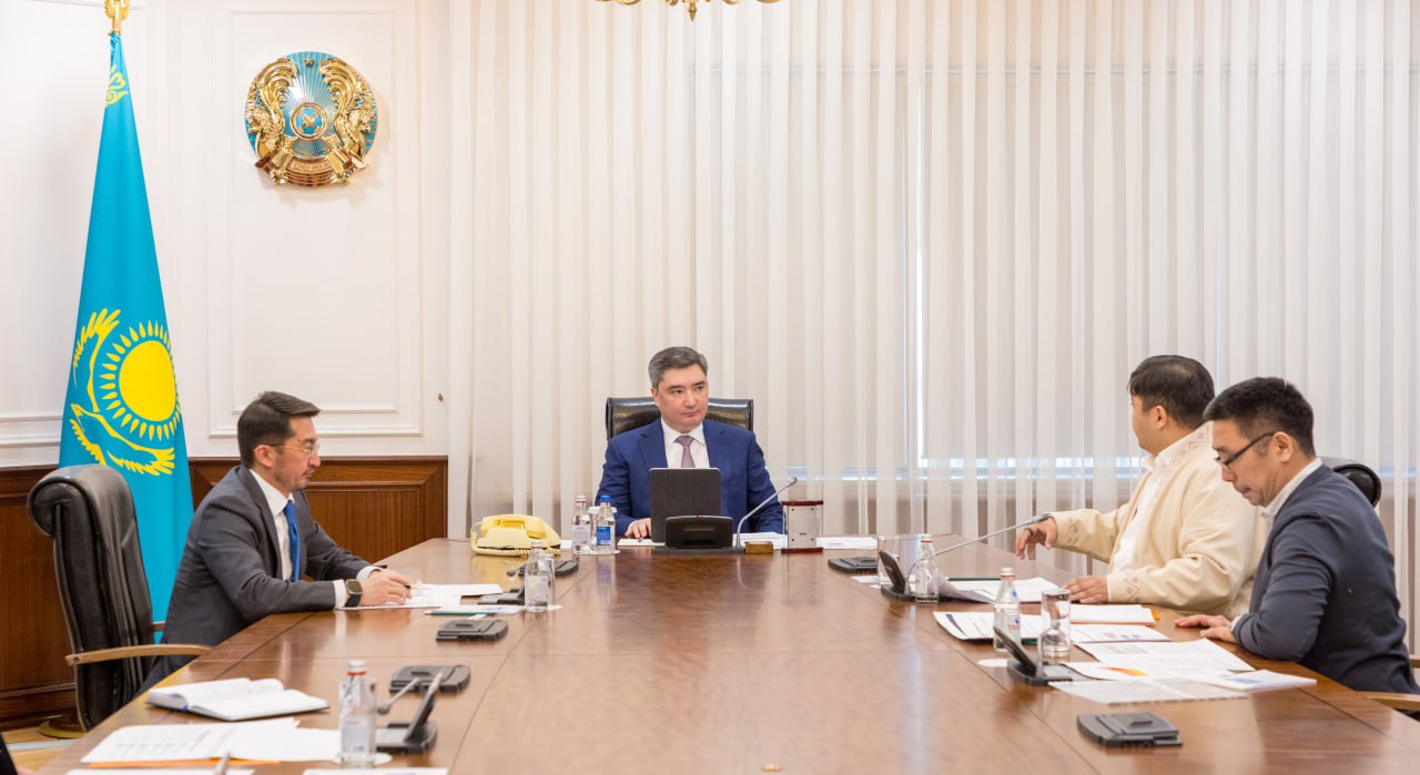 Бектенов: Жасанды интеллект технологияларын дамыту – Үкіметтің басты міндеті