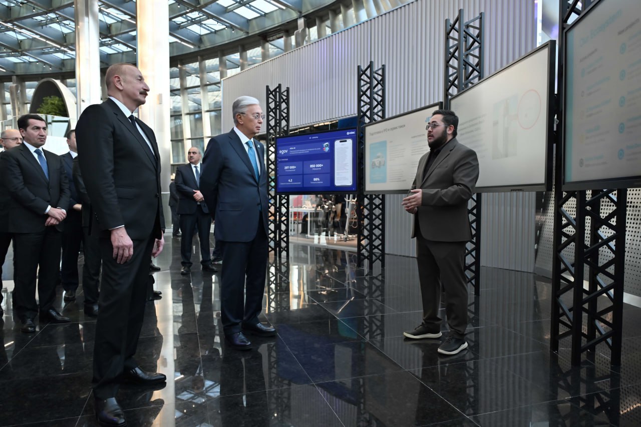 Қазақстан мен Әзербайжан президенттері Alem.AI халықаралық жасанды интеллект орталығына барды