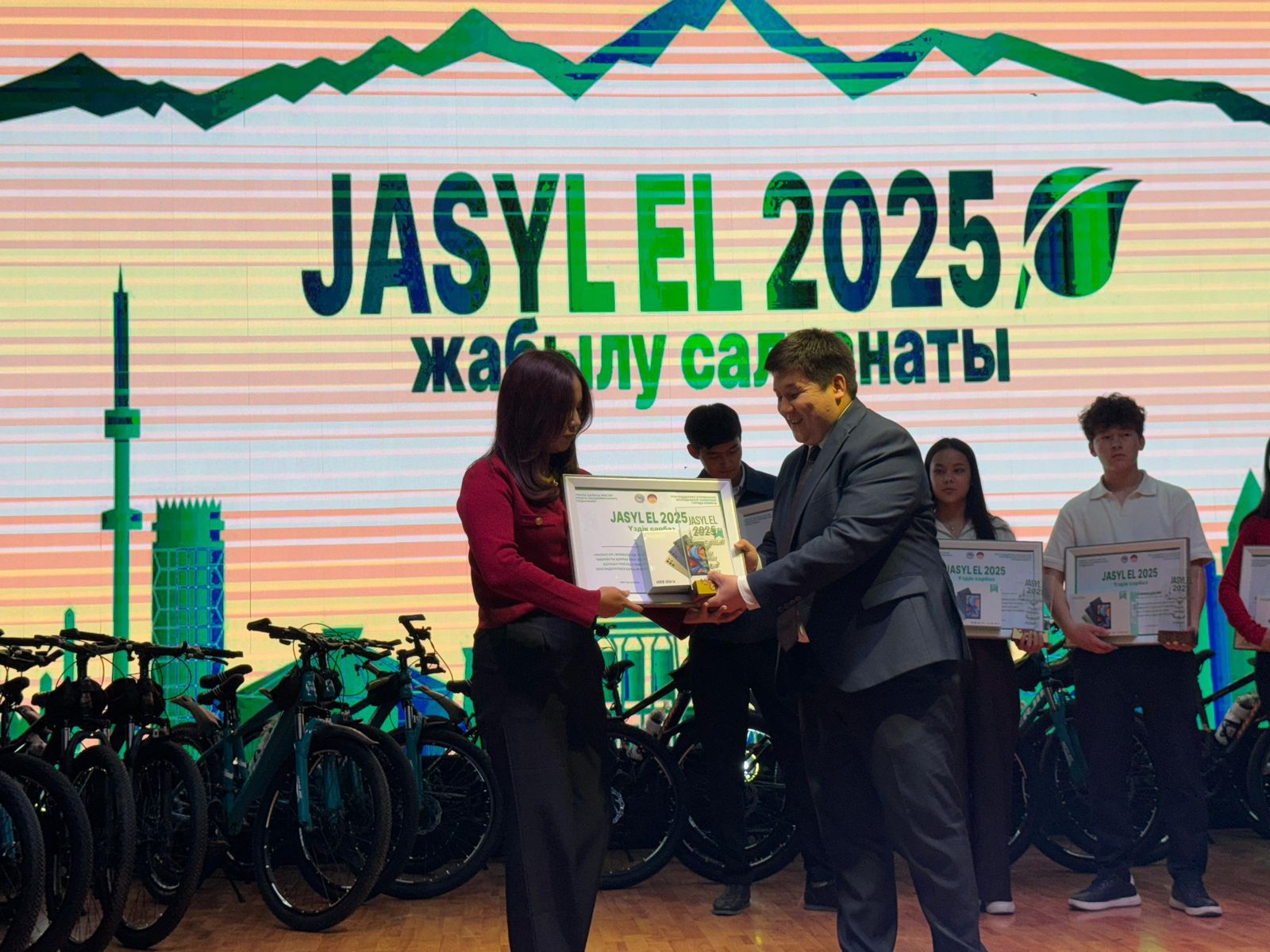  «Жасыл ел» жастар жасағы үздіктер қатарында