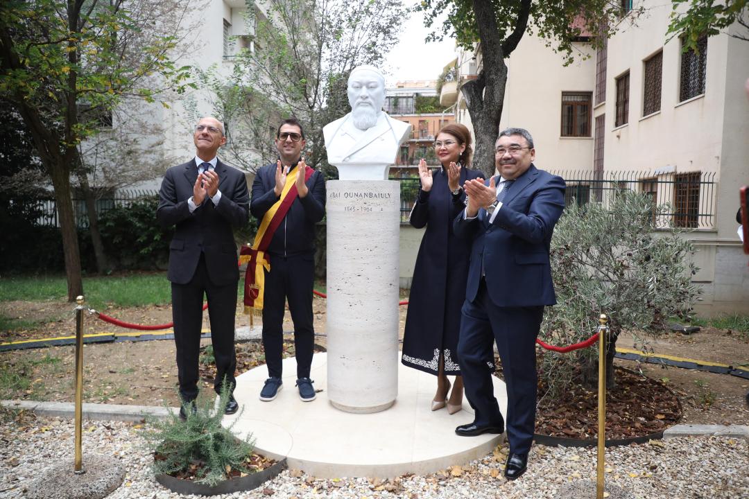 Италия халқының Абайға құрметі