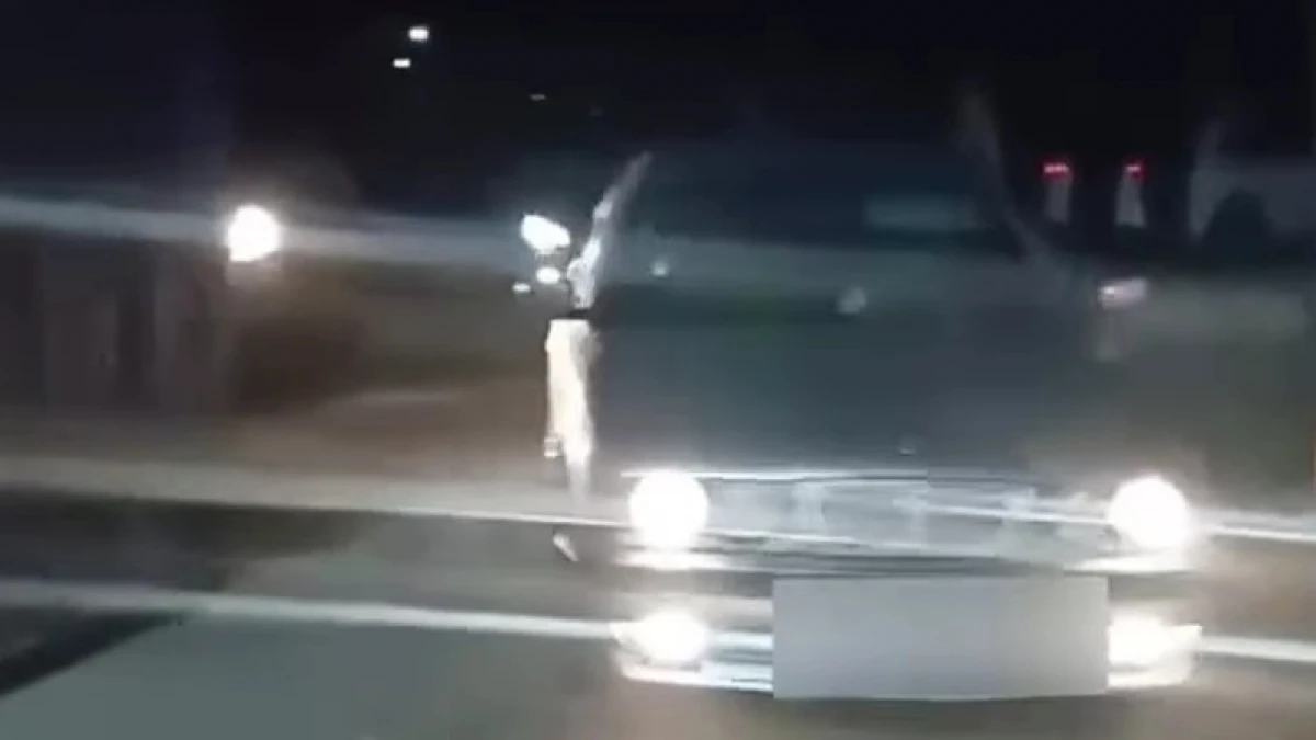 Дрифт жасап, жүргізушілерге кедергі келтірген