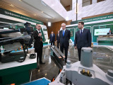 Мемлекет басшысы ауыл шаруашылығындағы цифрлық шешімдер көрмесін аралап көрді