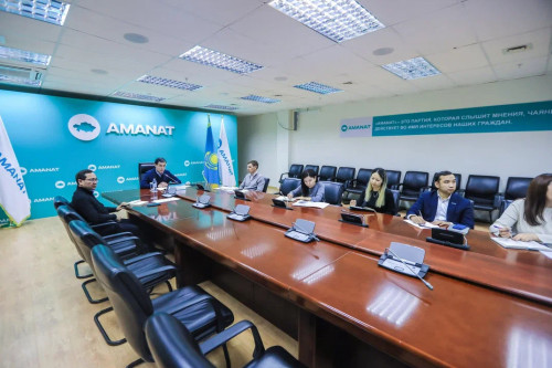 «AMANAT» партиясы шағын бизнеске түсетін салық жүктемесін төмендетуді ұсынады