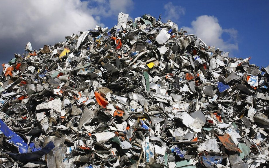 «177,6 млрд теңгені құрайтын қоқыс көмулі жатыр». Мәселені қалай шешуге болады?