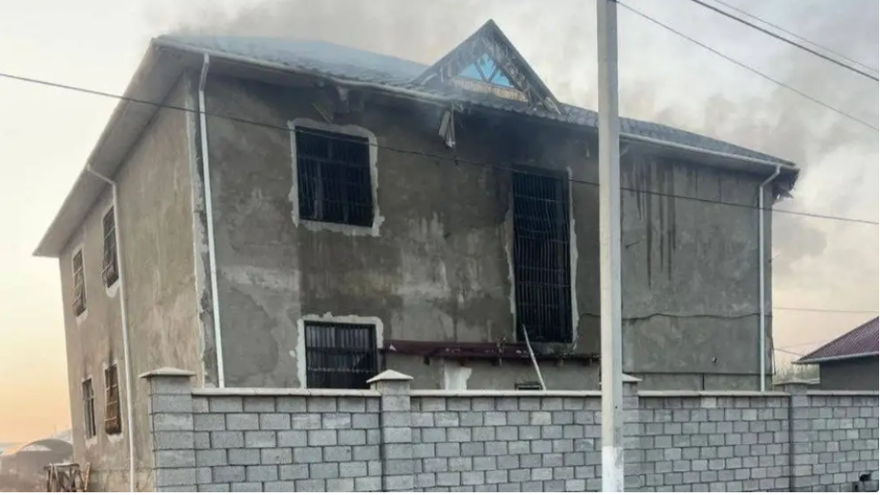 Түркістан облысындағы өрттен 12 адам қаза тапты: Оқиға орнынан фото мен видеолар жарияланды