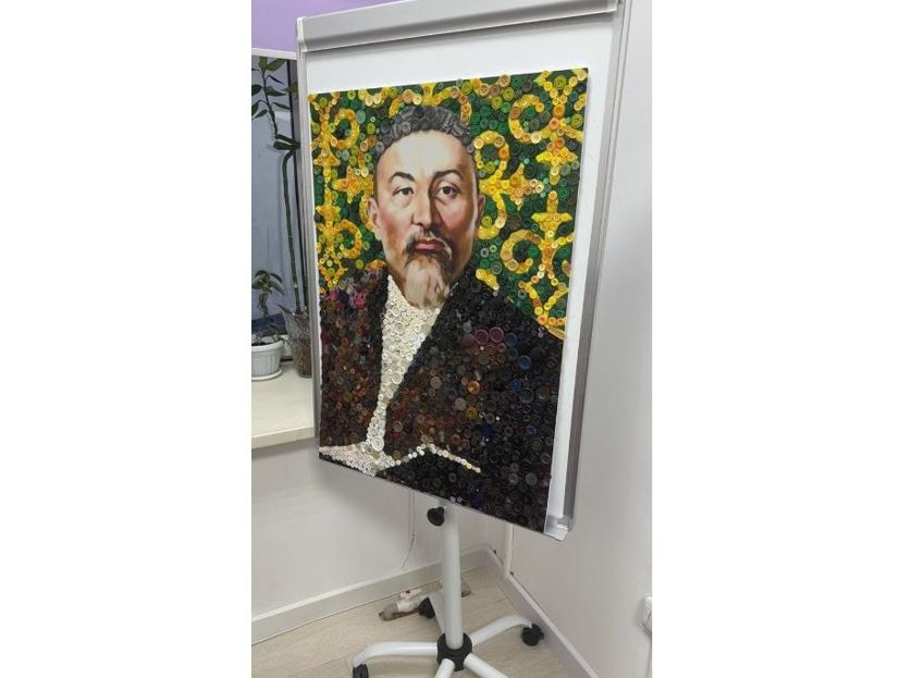 Астанада балабақша бүлдіршіндері түймеден Абай Құнанбайұлының портретін дайындап шықты