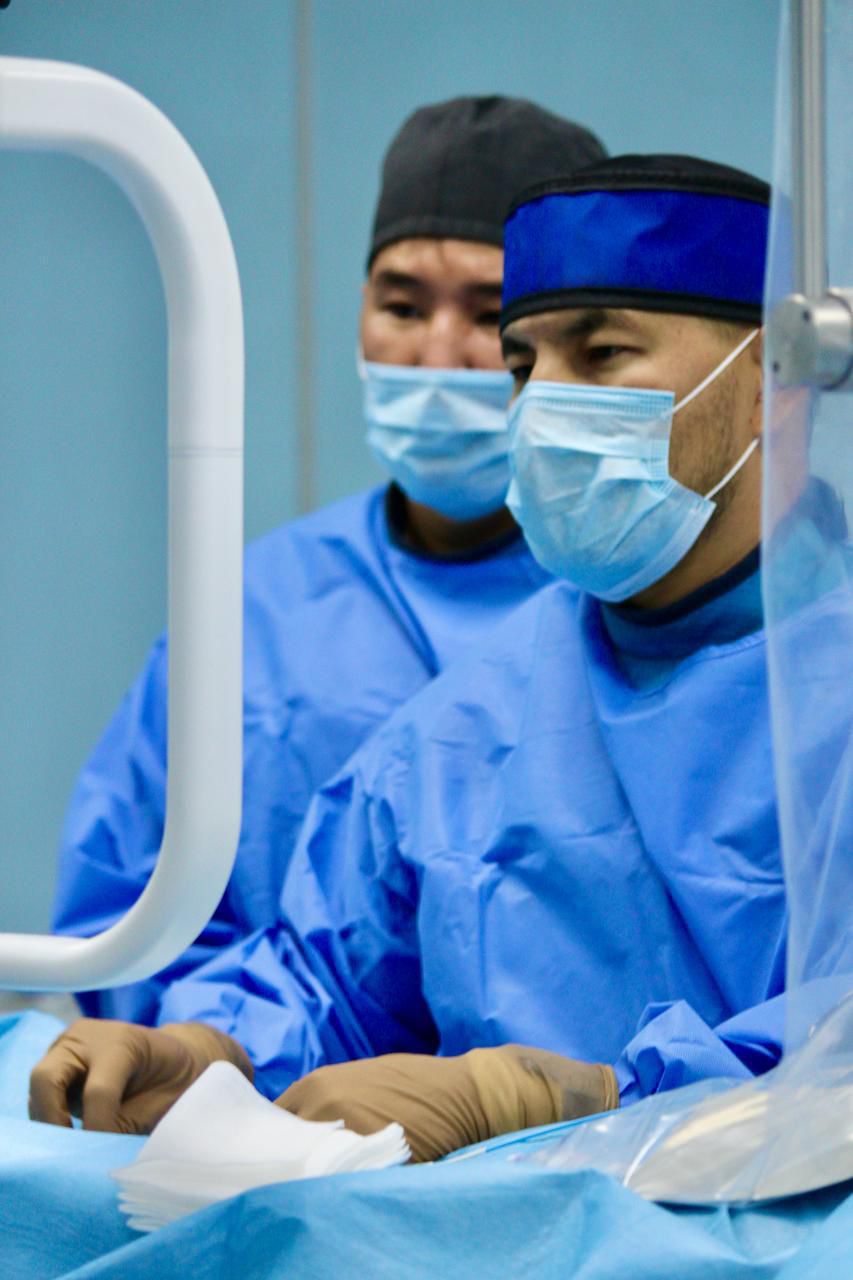 Алматы дәрігерлері комада жатқан науқасқа үш операцияны қатарынан жасады