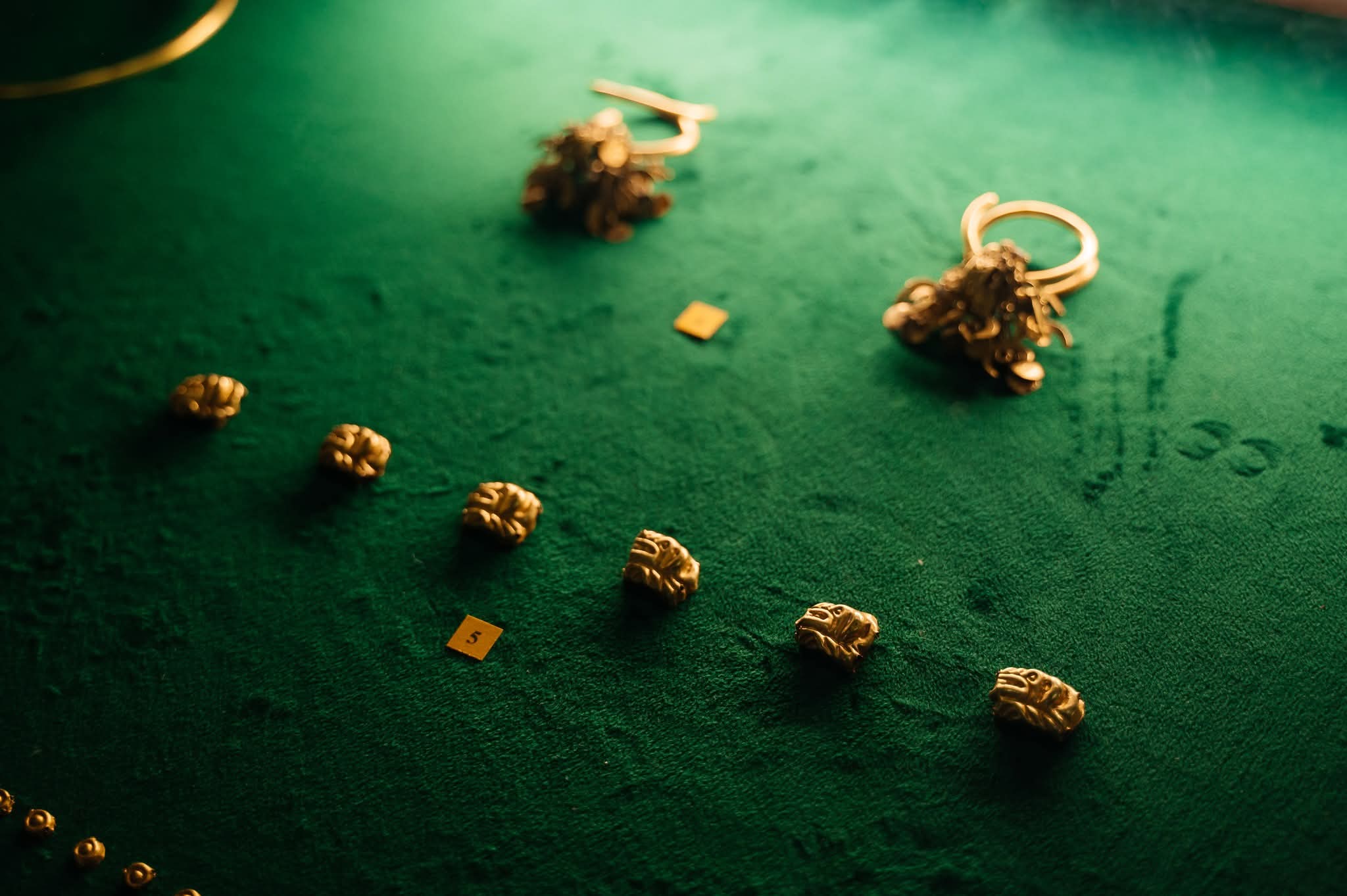 Атыраудағы сармат алтындары