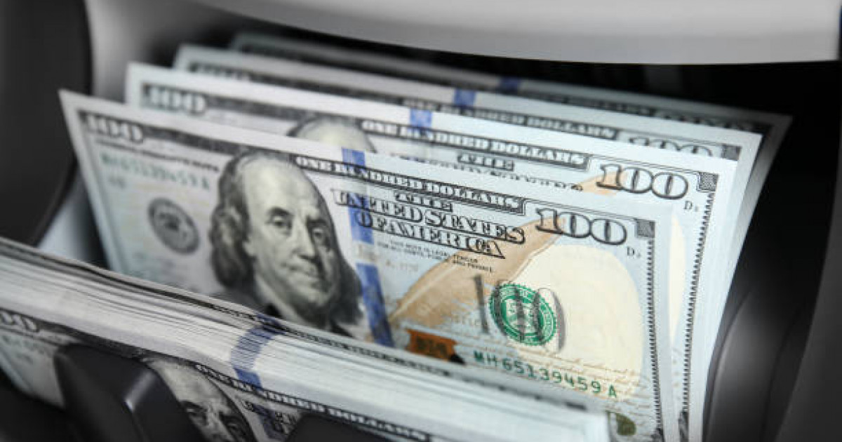 Астана мен Алматы ақша айырбастау орындарында доллар бағамы қандай?