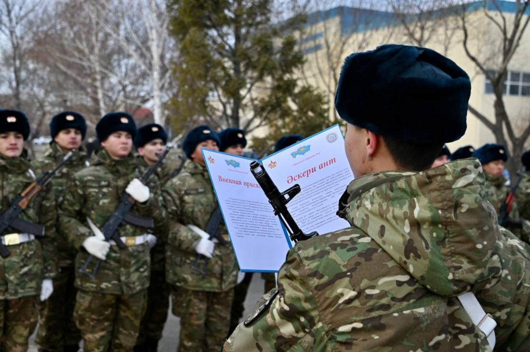 200 сарбаз ант берді