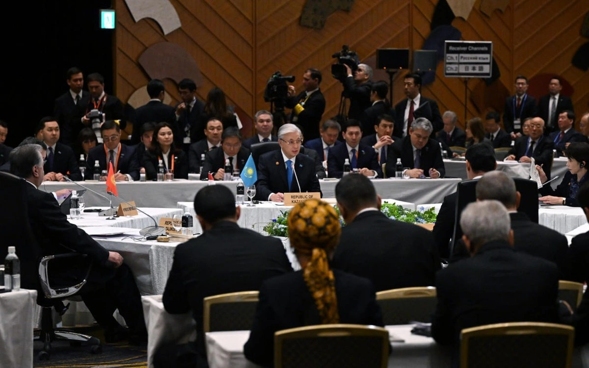 Президенттің Жапонияға сапары аясында 60-тан астам екіжақты құжатқа қол қойылды