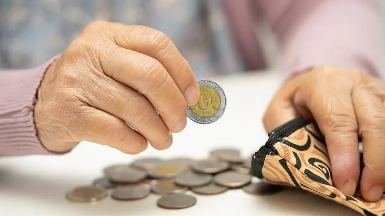 Зейнетақы 10%-ға өседі: 2026 жылы зейнеткерлер қанша теңге алады?