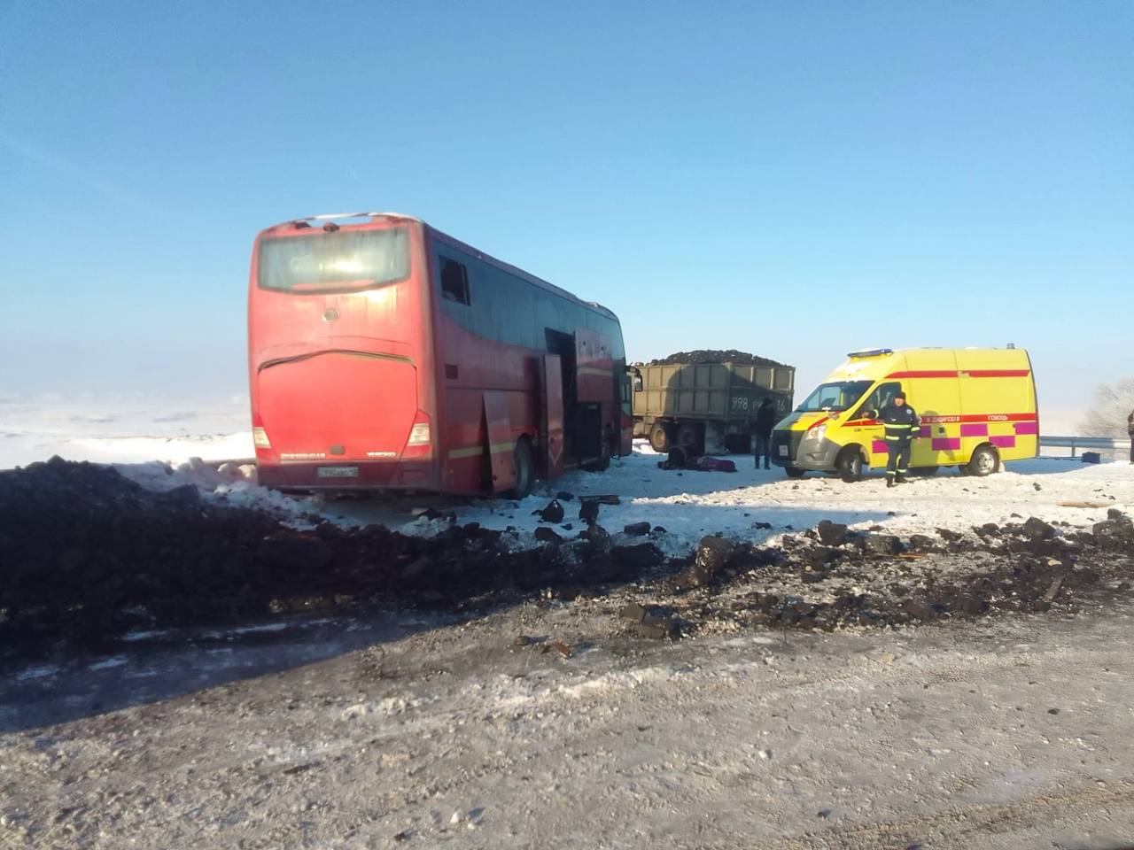 Алматы – Өскемен тасжолында автобус пен жүк көлігі соқтығысып, бір адам қаза тапты