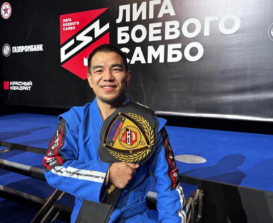 Ұлттық ұлан қызметшісі Мәскеуде өткен жауынгерлік самбо лигасының жеңімпазы атанды