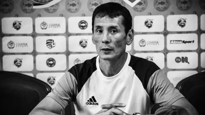 Аты аңызға айналған футболшы әрі бапкер Марат Есмұратов өмірден өтті