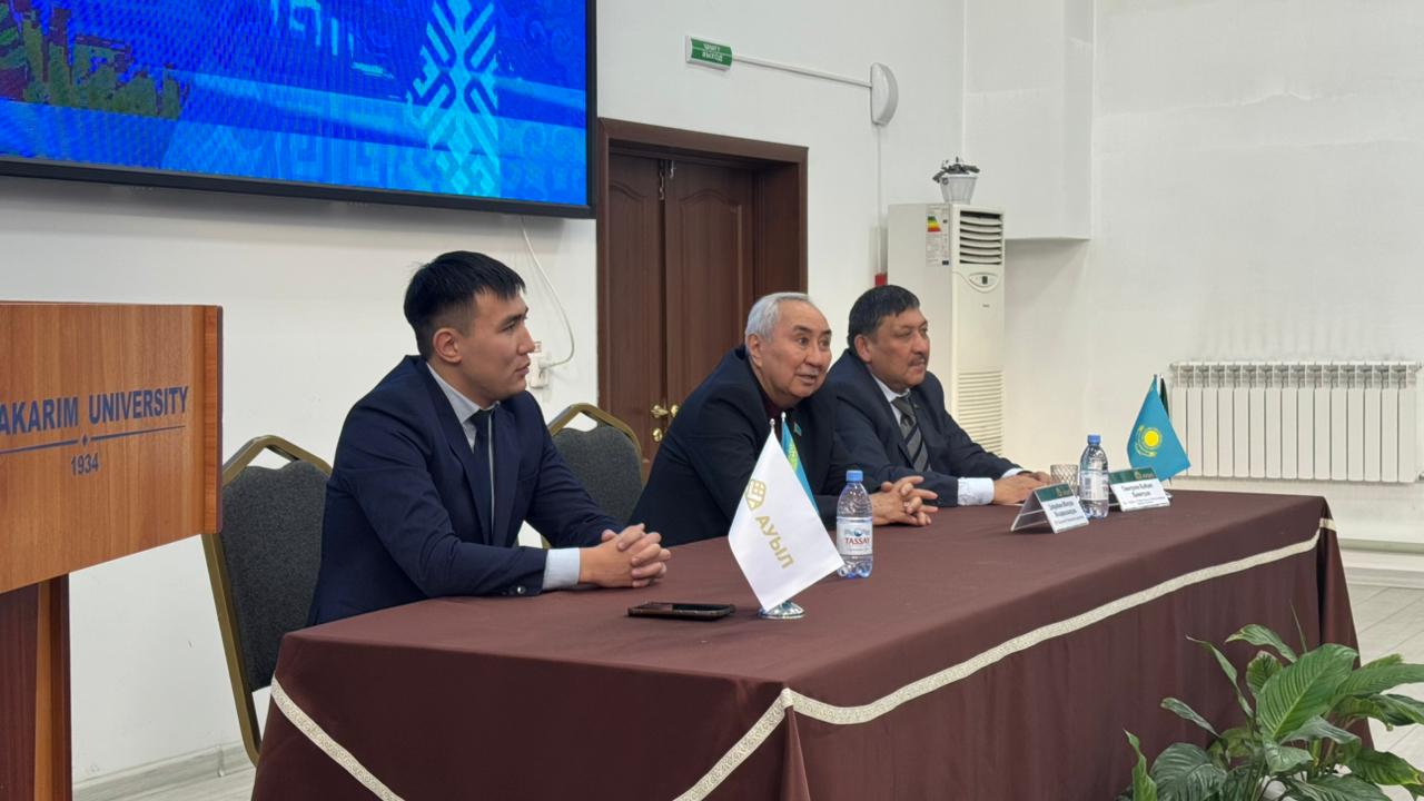 Аграрлық колледждердің басшылары оқу орындарына жер беруді сұрап отыр