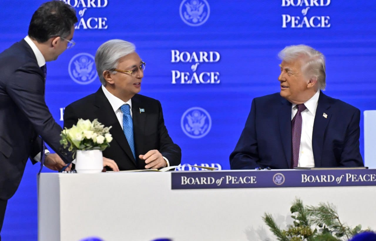 Екі ел басшылары Давоста не жөнінде әңгімелесті?