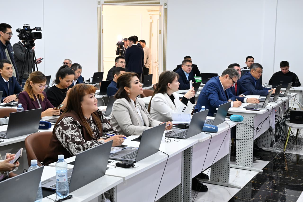 Ел мерейін өсірген жиын