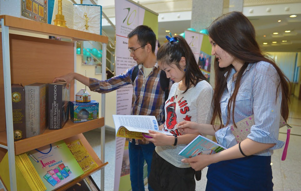 Кітап қорын толықтыруда нені ескеру керек?