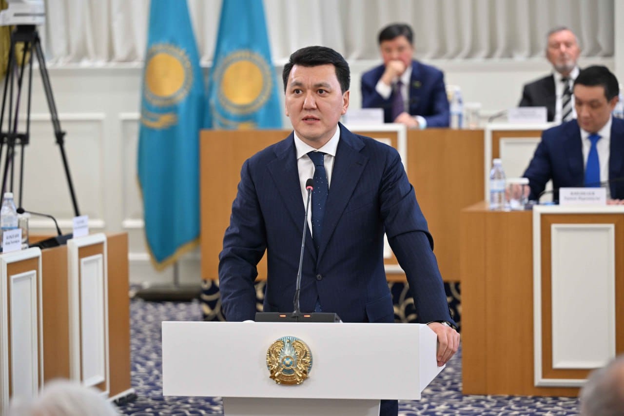 Ерлан Қарин: Конституциялық комиссияның құрылуы тарихи оқиға