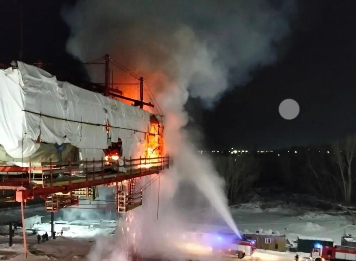 Павлодарда салынып жатқан көпір өртенді