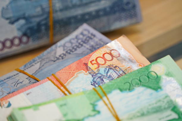 «Салық жүйесінде қайта тіркелу керек»: Алаяқтарға сенген ақтөбелік 12 млн теңгесінен айырылды