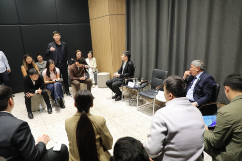 Алматылық жастар жаңа Конституция жобасын қолдады