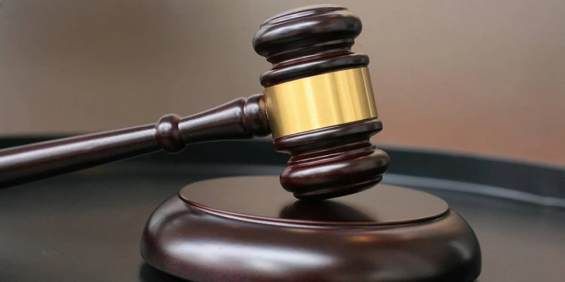 Алматыда бұрынғы жұбайының ізіне түскен сталкерге үкім шықты