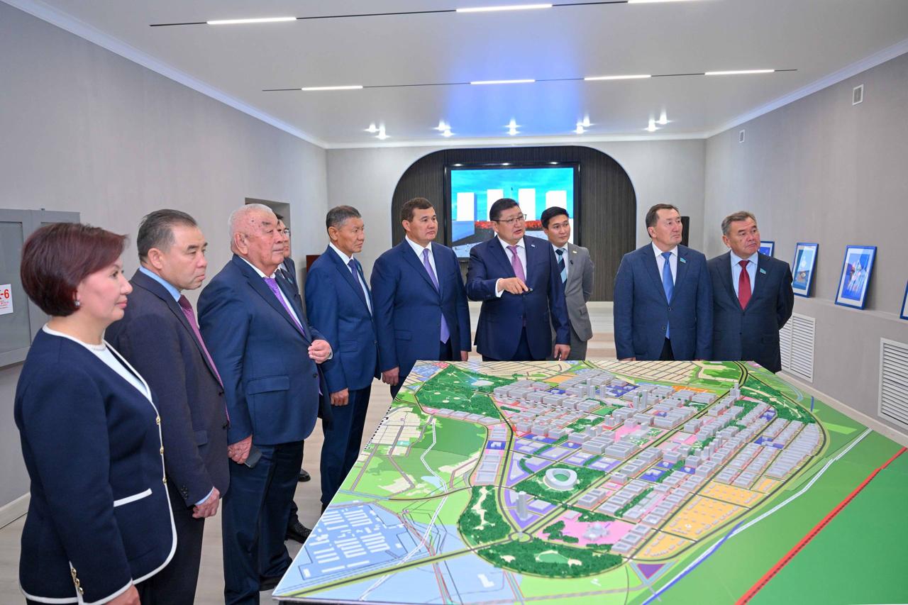 Берік Уәли: Өңірдегі өзекті мәселелер кезең-кезеңімен шешіліп келеді