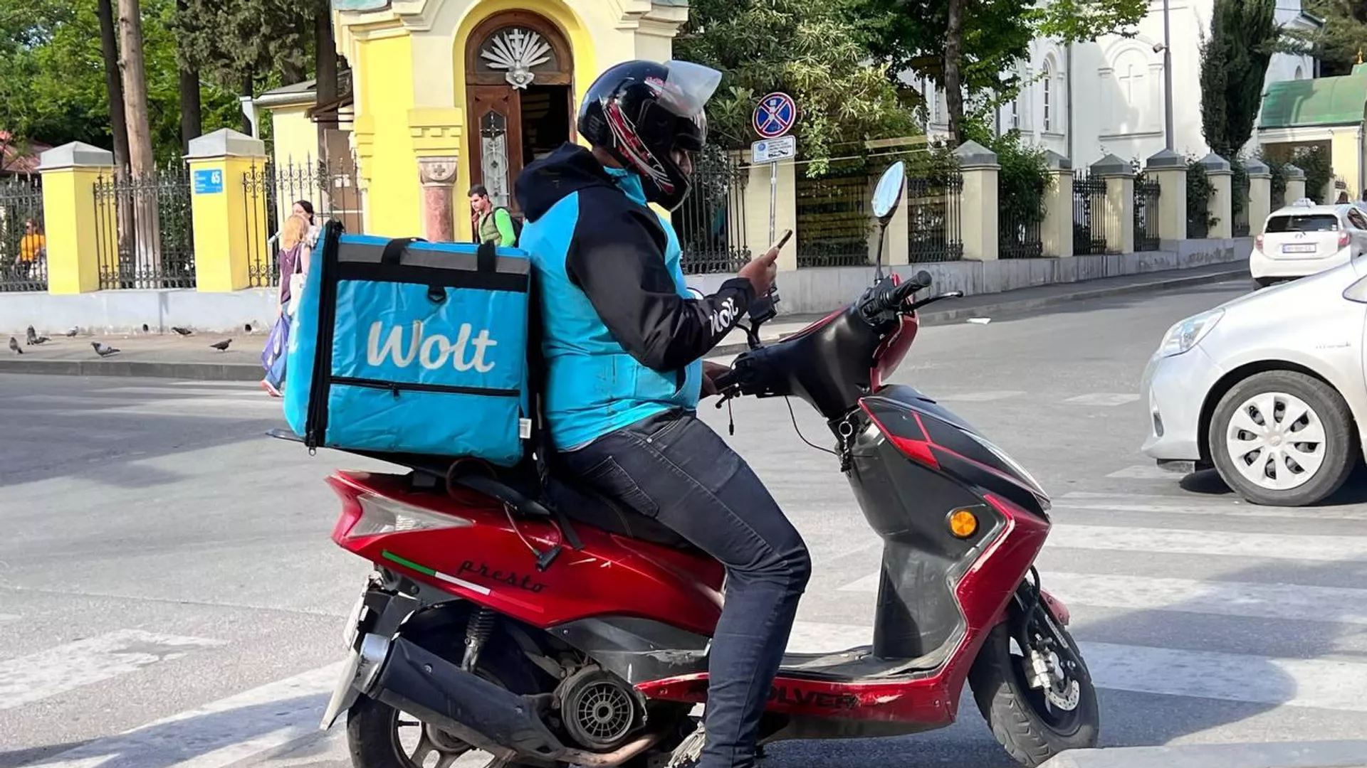 Грузияда Қазақстан азаматтарына қандай жұмыс істеуге тыйым салынады?