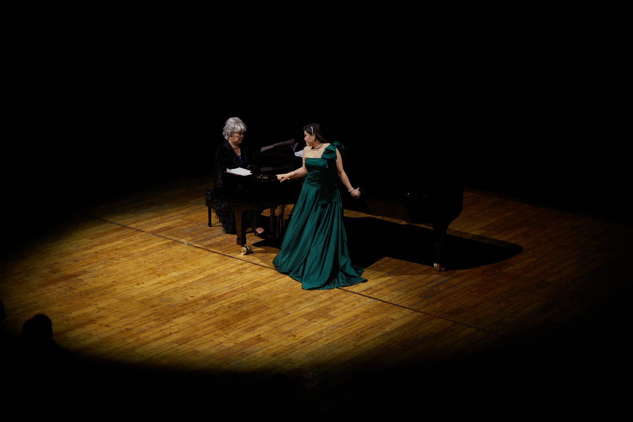 Сезім селт еткен кеш