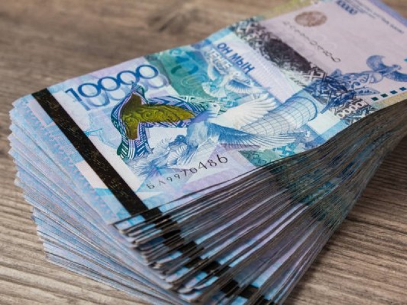Ұлттық банк 10 мың теңгелік ескі банкноттарды пайдалану мерзімін ұзартты