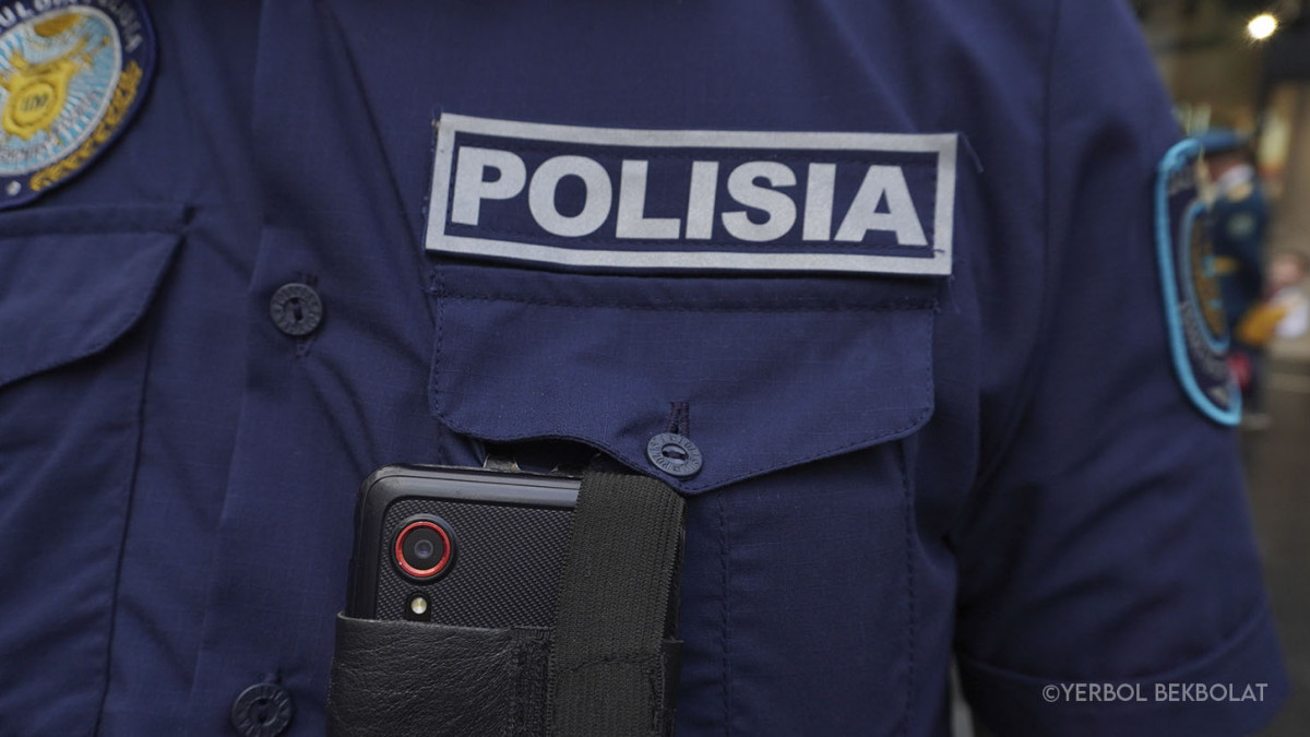 Атырауда тікелей эфирде қызды аяусыз ұрған жігіт ұсталды