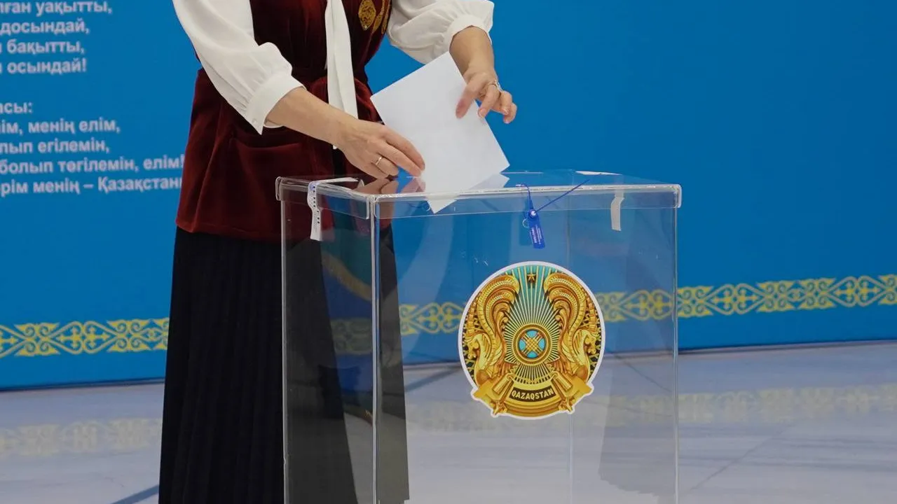 Қазақстанда референдумға арналған сайлау учаскелері жабылды