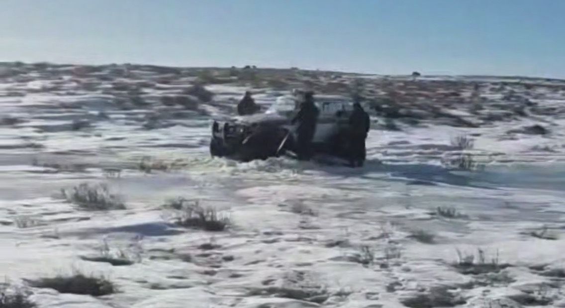 Аттың астында қалып, аяғы сынған: Құтқарушылар 5 күн бойы далада түнеген ер адамды құтқарды