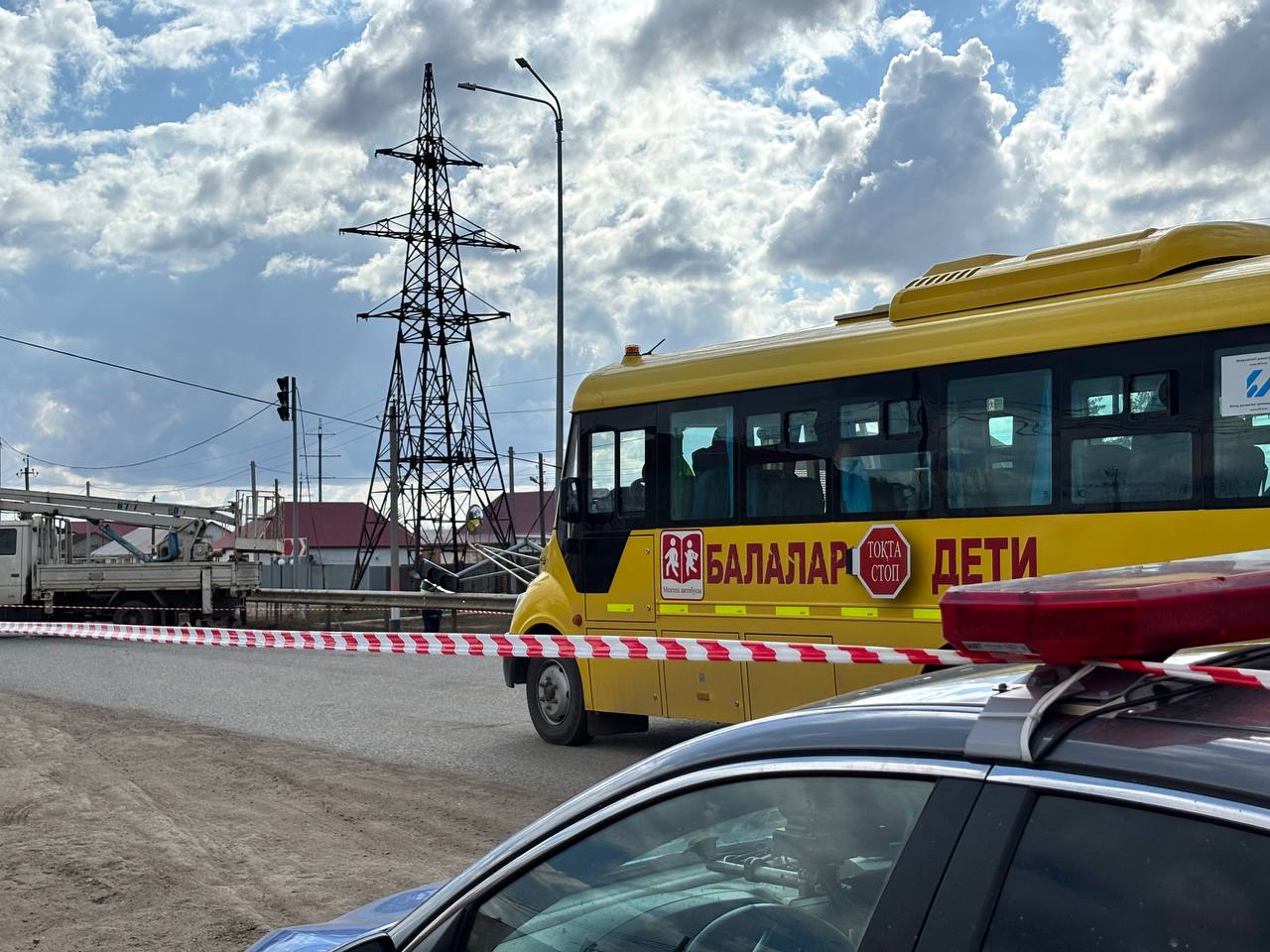 Батыс Қазақстан облысында мектеп автобусы апатқа ұшырады: Балалар зардап шекті